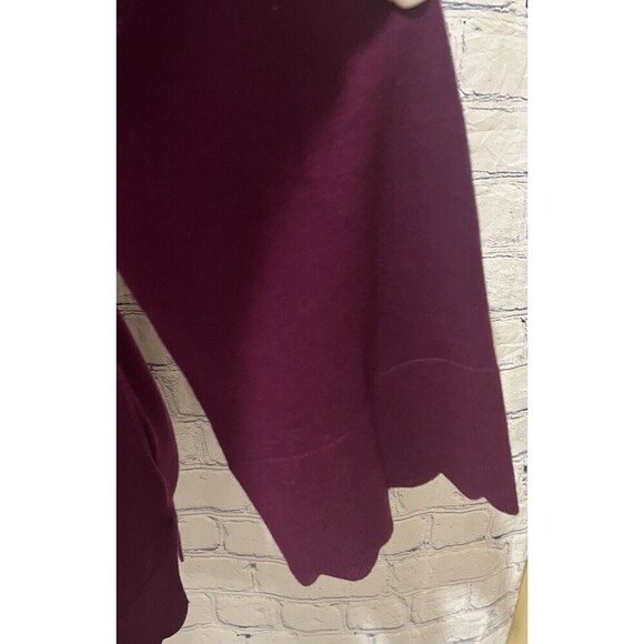 Isaac Mizrahi Live Women's Top Magenta Scalloped Hem Bell Sleeve Sweater Small - Picture 2 of 6